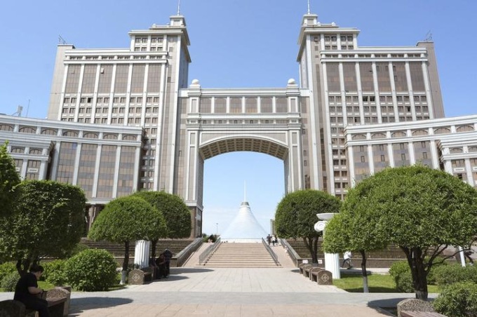 Kazakistan: panorama estivo di Astana (1)