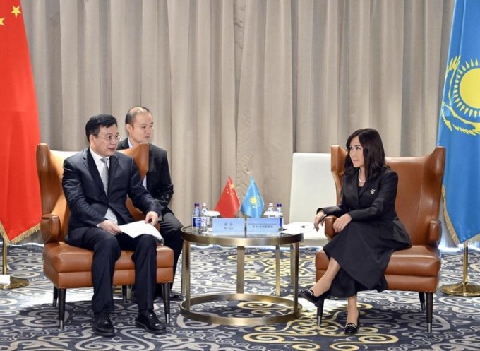 Cina-Kazakhstan: presidente Xinhua incontra direttrice complesso TV-radiofonico presidenza kazaka