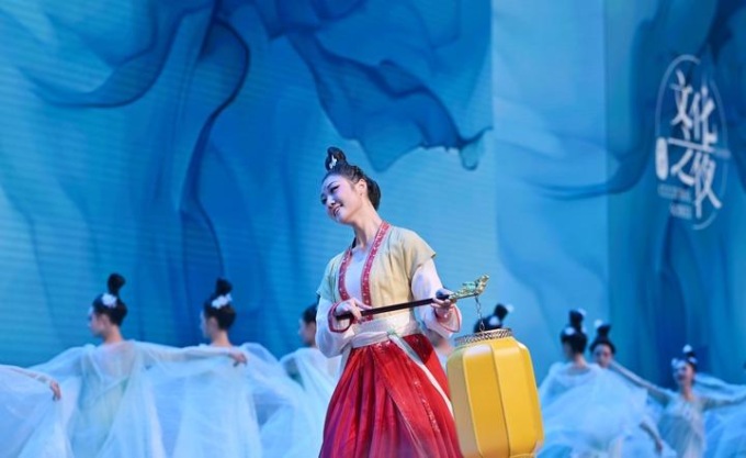 Cina: Tianjin ospita serata culturale di Summer Davos 2025 (3)