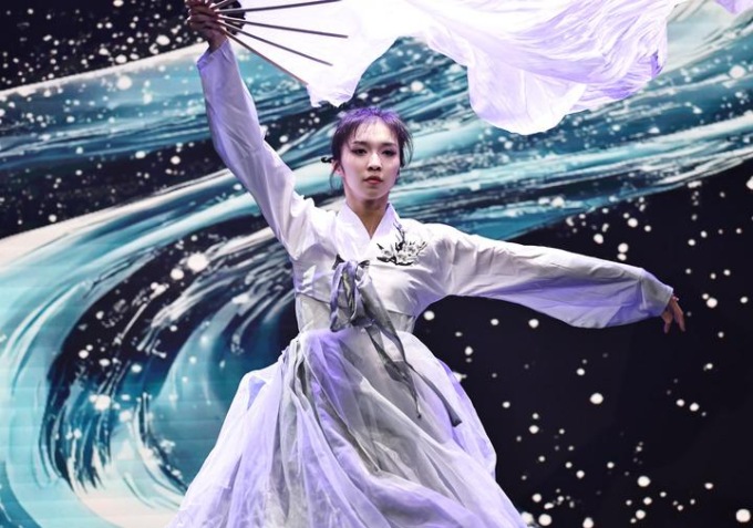 Francia: Parigi ospita spettacolo di danza tradizionale cinese (3)