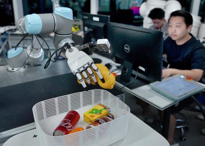 Cina: Guangdong sviluppa industria dei robot (2)