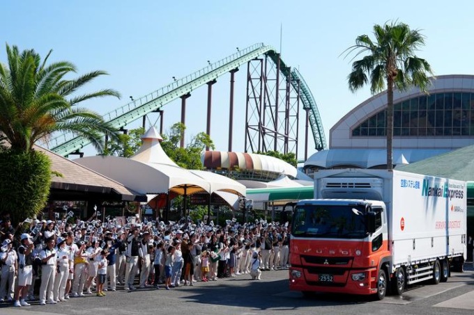 Giappone: quattro panda giganti di uno zoo di Wakayama partono per la Cina