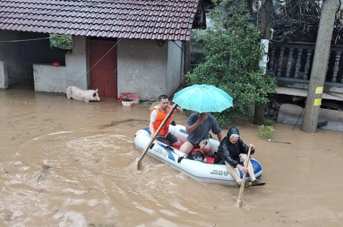 Mantenuta allerta blu per i temporali