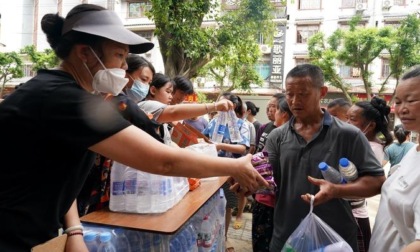 Cina: Guizhou, a Rongjiang operazioni di soccorso per alluvioni (1)