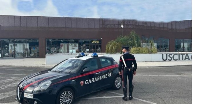 Tentato furto, denunciato un uomo