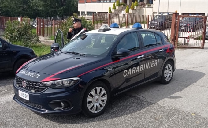 Figlio ubriaco picchiava ripetutamente la madre, arrestato dai carabinieri