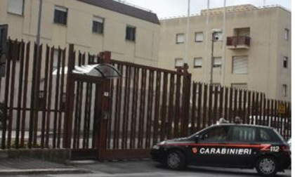 Minaccia i carabinieri durante un controllo, arrestato