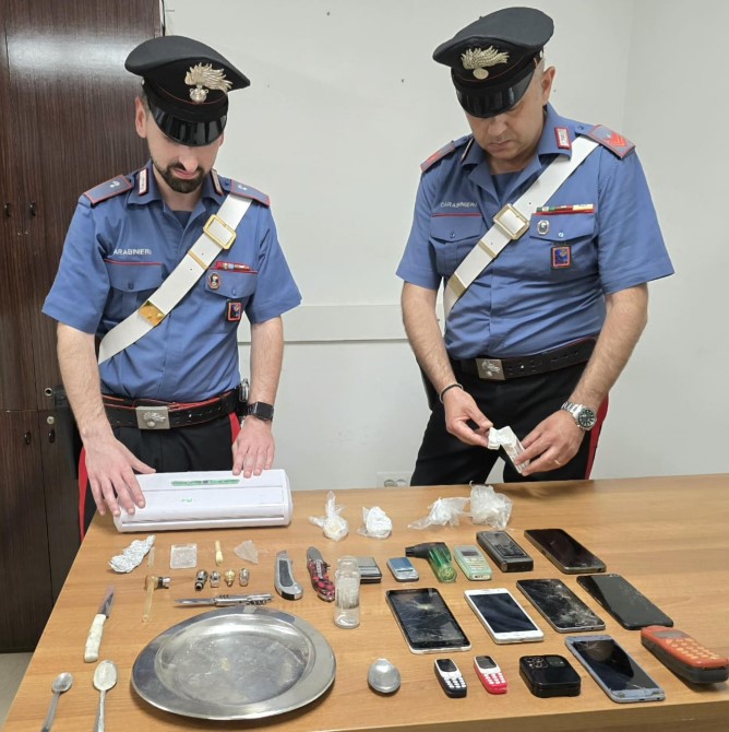 Cocaina e crack, arrestato