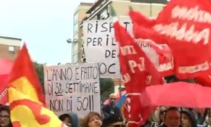 La cooperativa Osa licenzia 111 lavoratori. L'impegno del comune, questa mattina assemblea pubblica in piazza
