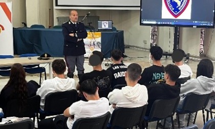 Sicurezza stradale, gli incontri della Polizia a scuola