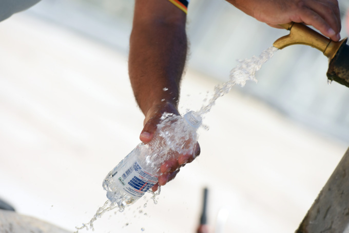 Manca l’acqua in Via Illori, i cittadini esasperati chiedono interventi urgenti