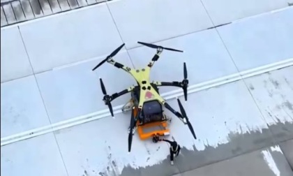 Cina: azienda conduce test di volo aerei eVTOL in formazione