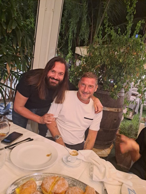Francesco Totti al ristorante “Il Vicoletto”