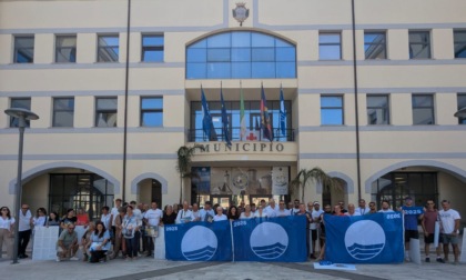 Consegnata la Bandiera Blu 2025 agli operatori del litorale