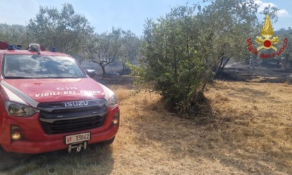 Incendio nella zona del Tufano, lambite le ambitazioni