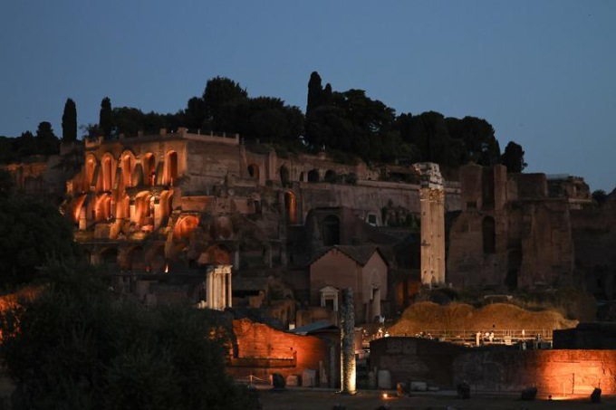 Italia: tour notturno ai Fori Imperiali di Roma (2)