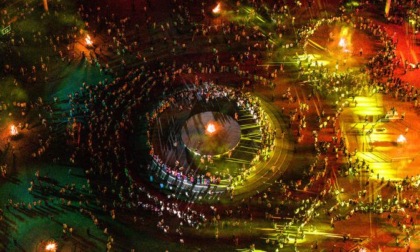 Cina: celebrazioni per il Festival della torcia del gruppo etnico Yi a Liupanshu