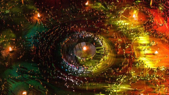 Cina: celebrazioni per il Festival della torcia del gruppo etnico Yi a Liupanshu