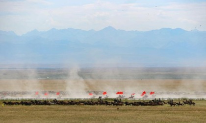 Cina: festival del turismo nello Xinjiang (1)