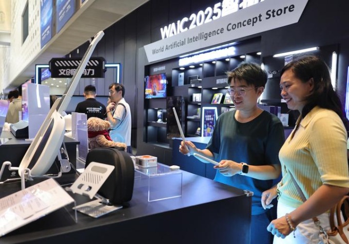 Cina: area espositiva della Conferenza mondiale sull’IA a Shanghai