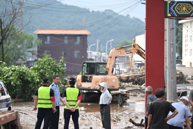 Cina: Tianjin, in corso operazioni di soccorso per alluvioni (1)