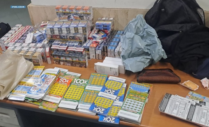 Furto di gratta e vinci e tabacchi, due arresti
