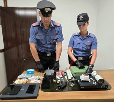 Spaccio di droga, due arresti