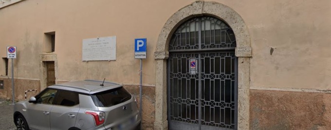Si finge tecnico di Acea e svaligia casa di un’anziana