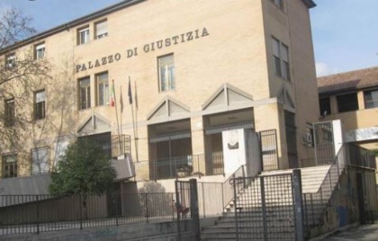 Rate dell’auto non pagate dal figlio, il giudice blocca il decreto ingiuntivo nei confronti di un pensionato