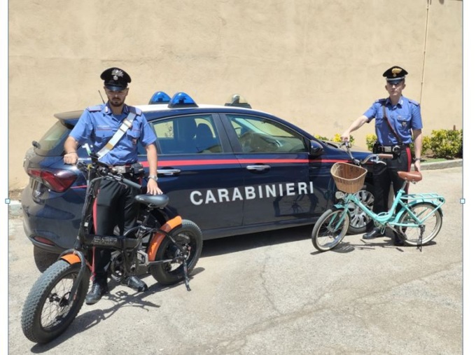 Trovate in casa due biciclette rubate, donna denunciata