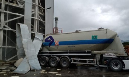 Esplode una cisterna nello stabilimento Weber a causa di un incidente