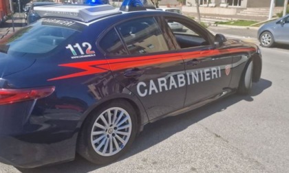 I Carabinieri denunciano un ventenne per tentato furto