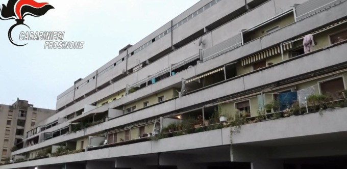 Giovane sequestrato e torturato per un debito di droga, tre arresti