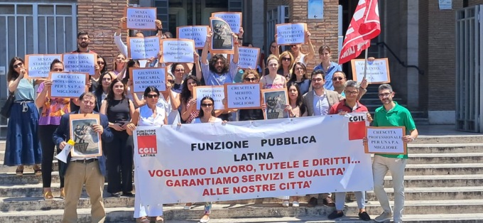 Tribunale, la protesta dei precari. Le interviste