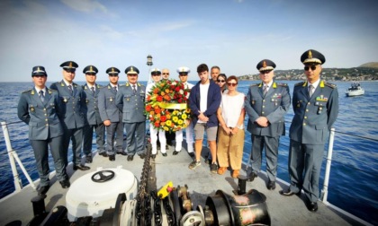 Grande festa alla Scuola della Guardia di Finanza: nuoto, vela e premi