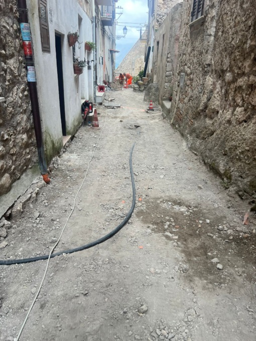 Castellonorato, iniziati i lavori al centro storico del Borgo