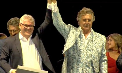 Boom Martufello, migliaia di persone alla festa per i 50 anni di carriera. Le interviste