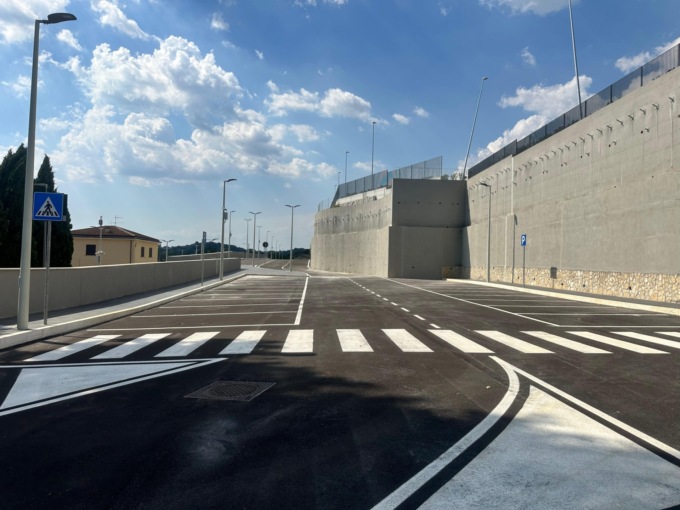 Apre il nuovo parcheggio gratuito e videosorvegliato alla stazione