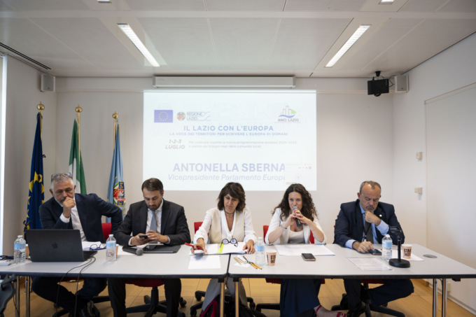 Oltre 30 amministratori del Lazio a Bruxelles per portare la voce dei territori nella nuova programmazione europea
