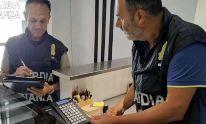 Registratore manomesso, scontrini falsi in gelateria per 600 mila euro in quattro anni