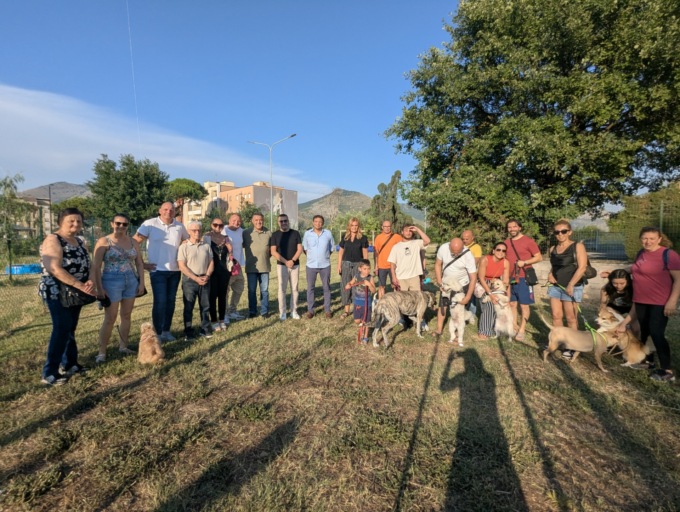Inauguarata in Via Liguria l’area “Cani felici”