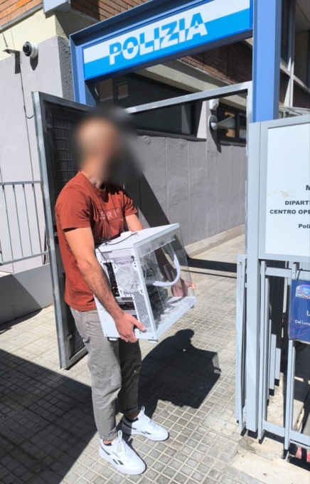 Pedopornografia online, sei arresti della polizia. Uno a Latina
