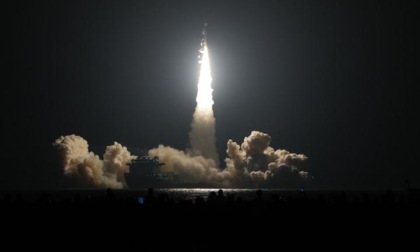 Cina: lanciati nuovi satelliti dal mare
