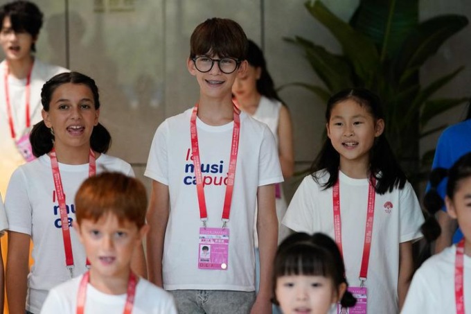 Cina: 108 voci e un sogno, cori globali incantano i Giochi mondiali di Chengdu