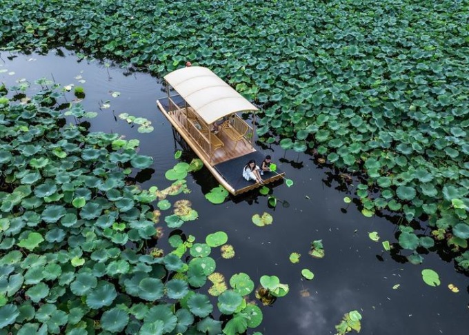 Cina: popolazione si gode turismo estivo