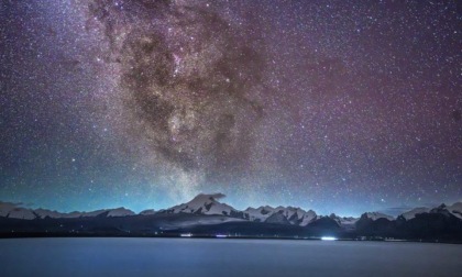 Cina: Via Lattea sul lago Baiku nello Xizang