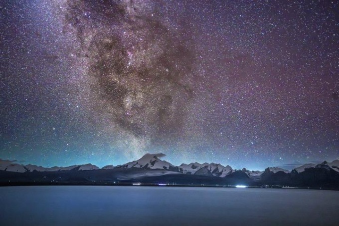 Cina: Via Lattea sul lago Baiku nello Xizang