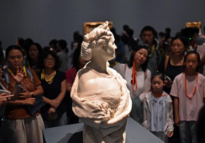 Cina: mostra al Museum of Art Pudong di Shanghai (2)