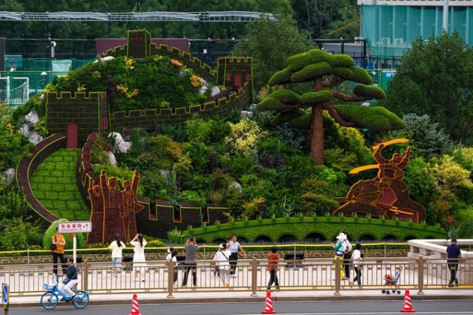 Cina: Pechino, installazioni floreali (1)