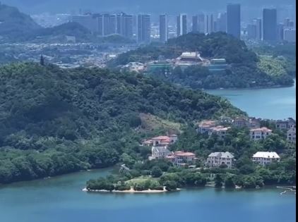 Cina: sguardo al pittoresco bacino di Qingshan ad Hangzhou